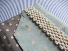 ハンドメイド　文庫本　ブックカバー　オーガニック　チェリー　グレードット　リネン