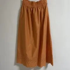 オレンジ色 刺繍入りスカートのサムネイル
