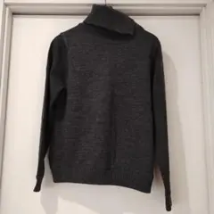 ダークグレー タートルネックセーター ウール100%
