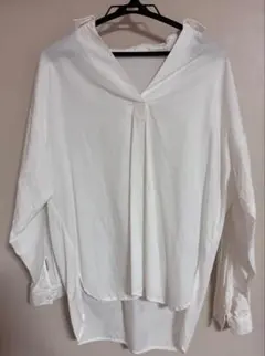 アズール ホワイト Vネック ドレープシャツ 長袖 美品 最終値下げ