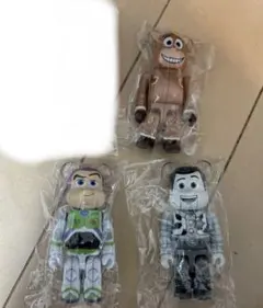 ベアブリック トイストーリー ウッディ 裏 バズ ブルズアイ