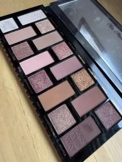 Too Faced：ボーン ディスウェイ アイシャドウ パレット