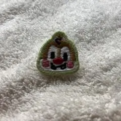 ディズニー刺繍ピンバッジ