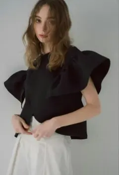 Acka. drape volume tops (black) - メルカリ