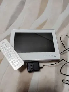 ほぼ未使用品　TOSHIBA REGZA ポータブルDVDプレーヤー TOSHIBA SD-P97DT☆REGZA ポータブルDVDプレイヤー （ DVDプレーヤー