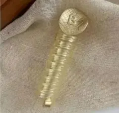 ゴールド ヘアアクセサリー Bの刻印