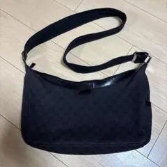 GUCCI GG柄 ナイロン ショルダーバッグ ブラック - メルカリ