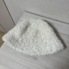 ホワイトファーバケットハット