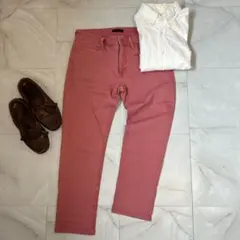 Item thumbnail for item 87803f7d-56c2-42ae-8ca3-df25f6ffe7f6