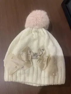 アイボリー ニット帽 リボン付き　メゾピアノ