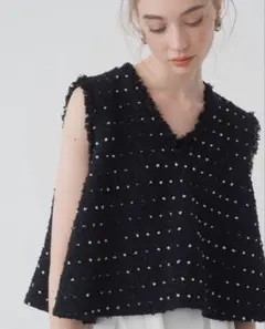 【美品】maison de Dolce. ツィード黒Vネックベスト