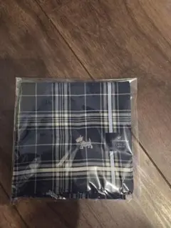 hallmark ネイビーとホワイトのチェック ハンカチのサムネイル