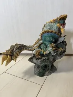 【週末限定価格】ジンオウガ　フィギュアビルダー　クリエイターズモデル　雷狼竜 カプコンフィギュアビルダー クリエイターズモデル 雷狼竜