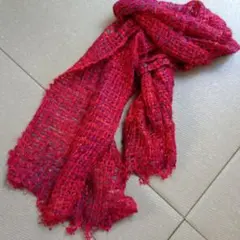 赤い透かし編みストール　マフラー　アムレット