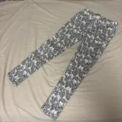 花柄 スキニーパンツ グレー / 細身パンツ