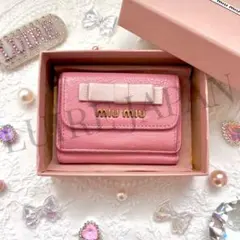 【即完売モデル】miu miu ミュウミュウ リボン 三つ折り財布 ピンク ミニ