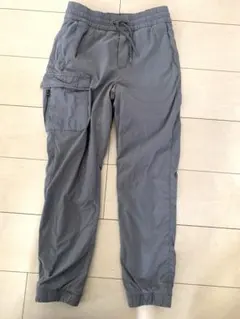 GAP KIDS グレーのポケット付き長ズボン