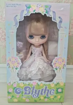 カスタムブライス  ラブアンドモア Amazon | CWC限定ネオブライス 『ラブアンドモア』 | フィギュア