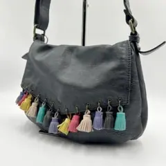 パピヨネ ショルダーバッグ タッセル フラップ レザー ブラック 本革 黒