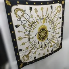 Y*o様 未使用品 エルメス シルクスカーフ カレ90 鍵 カデナ柄