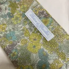 新品⭐︎タルティーヌエショコラ⭐︎リバティプリント　ポーチ⭐︎マーガレットアニー