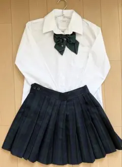 緑の制服