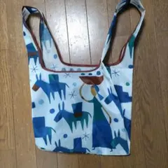 カルディノベルティ馬と人物デザインのエコバッグ　ポケット収納　広いマチ付き便利