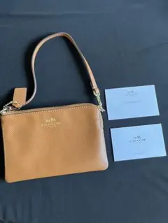 新品　coachのポーチのサムネイル