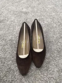 【Salvatore Ferragamo】 フェラガモ　ブラウン