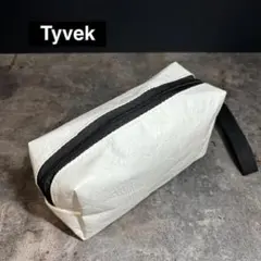 Item thumbnail for item 3afe45b7-5ff0-42cb-a2a7-39fba1d915f4