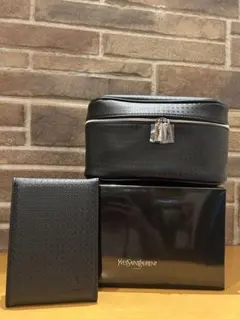 Yves Saint Laurent バニティポーチ ミラーセットのサムネイル