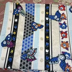 蝶と花のプリント綿生地