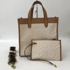 新品 COACH コーチ　フィールドトートシグネチャーキャンバス 　白