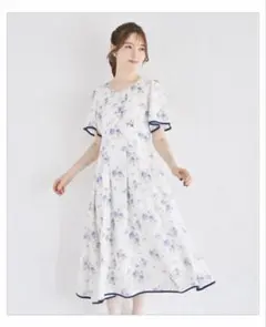 a*e様 トッコクローゼット 門脇伶奈さんコラボ フラワープリントワンピース ネ トッコクローゼット 門脇伶奈さんコラボ フラワープリントワンピース