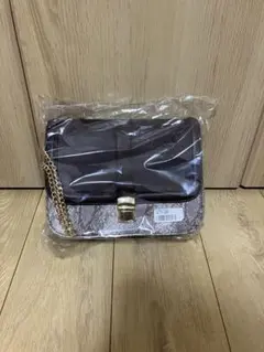 新品タグ付き　ノエラのバッグのサムネイル