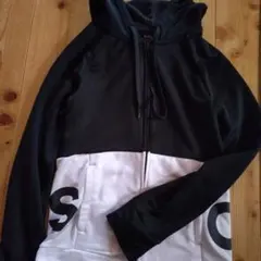 adidas フード付きジャケット 黒/白