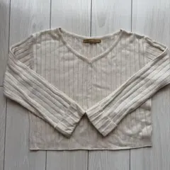 Burn Breeze 丈短め クリーム色リブ編み長袖セーター