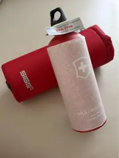 SIGG 50028 スイスクロスタッチ＋赤色のナイロンポーチ（1.0L用）のサムネイル