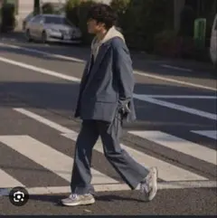 YOKE BACK SLIT STRAIGHT PANTのサムネイル