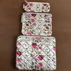LAURA ASHLEY メガポーチ •コスメポーチ•ペンケース 3点セット