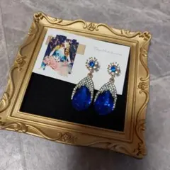No.5 青いティアドロップ型ブルーピアス