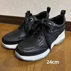 STACCATO ブラック スニーカー 厚底　24cm