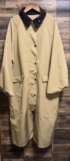 ベージュ コーデュロイ襟 ロングコート