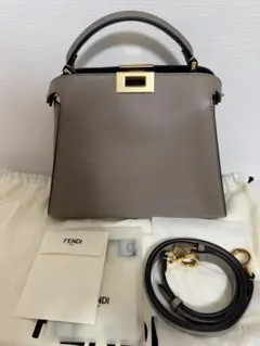 2025年最新】エッセンシャリー フェンディの人気アイテム - メルカリ