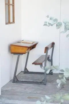 アンティーク家具 希少!古い学校の一体式机(椅子) レトロ 学校机 