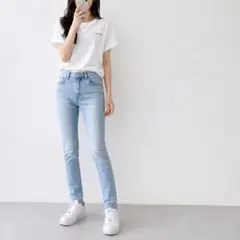 Calvin Klein CK ストレートデニムパンツ ライトブルー 63のサムネイル