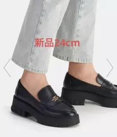 新品未使用☆箱入りCOACH ルーシーローファー7C(24㎝)