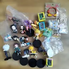 フィギュア　マスコット　鬼滅の刃　クレヨン　カービィ　ケロロ軍曹