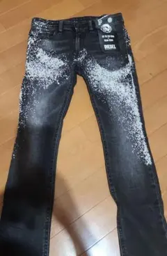 DIESEL ペイント加工 ブラックデニムパンツ　10Yのサムネイル