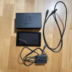 Nintendo Switch 本体 + 充電器 + HDMIケーブル